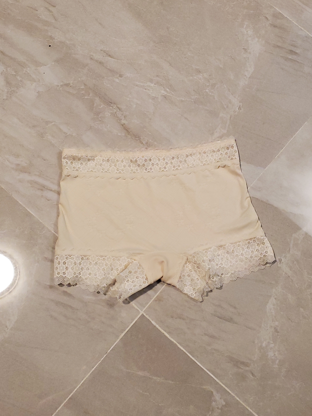 Cream Lace-Trim Woman's shorts for Women